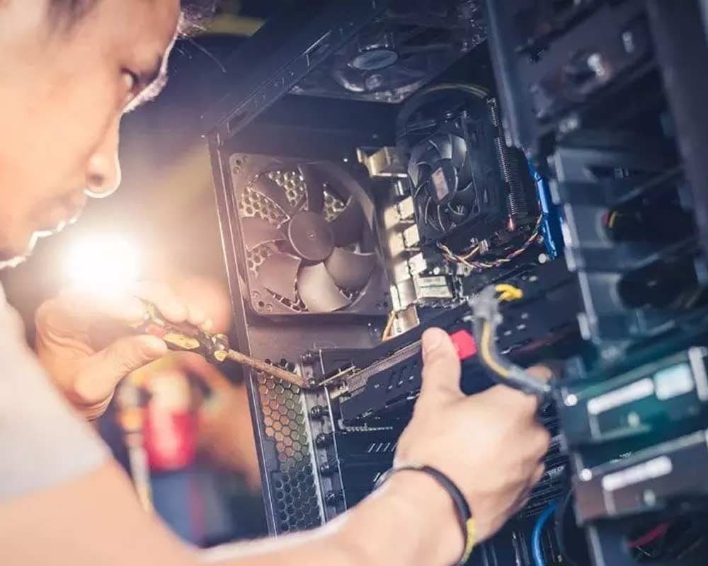 Your Ultimate Buying Guide & Pre-Purchase Checklist For Refurbished Devices